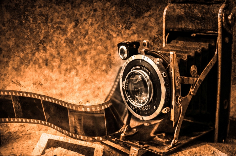 photographe-LA GAUDE-min_light-wood-night-camera-photography-vintage-1245236-pxhere.com